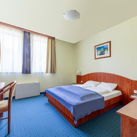 Villa Oliver Goedoello Екстериор снимка